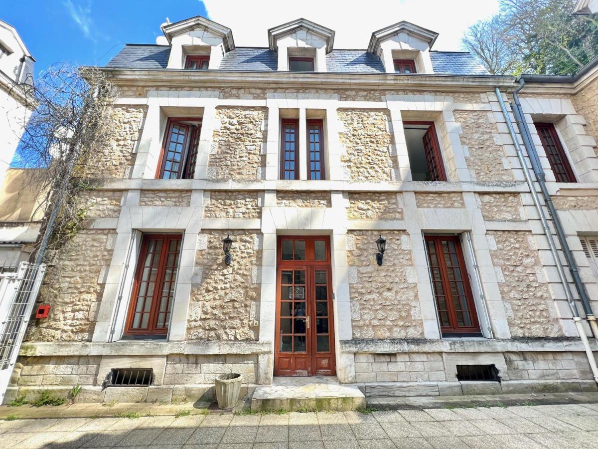 Le Descartes, à 50m de la gare Fibre/TV connecté Apartamento Poitiers Exterior foto